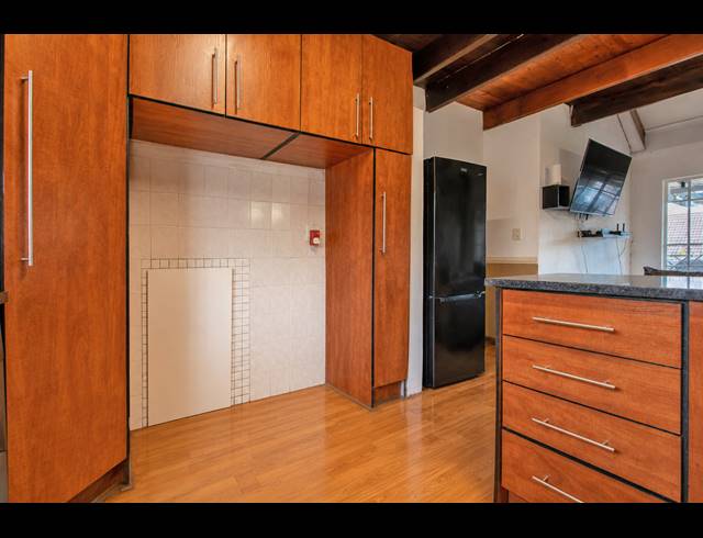 3 BEDROOM APARTMENT FOR SALE IN RADIOKOP